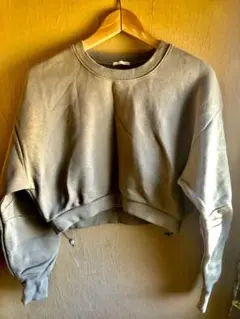 GUグレー クロップド スウェット Mサイズ