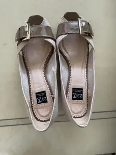 23区レディースシューズ24cmベージュ前あきおしゃれ履きやすい