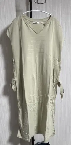 niko and ... ノースリーブロングワンピース ライトグリーン