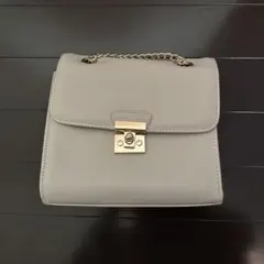 チェーンショルダーバッグ