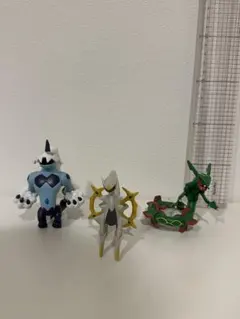 ポケモンフィギュアセット 【ボルトロス・アルセウス レックウザ・】
