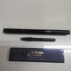 clé de peau アイブロウペンシル 本体(芯入り)と残量少しカートリッジのサムネイル