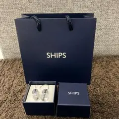 SHIPS ピアス　ショッパー、箱付き