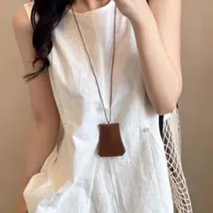 シンプルネックレス多機能キーケースネックストラップ付き ハンズフリー軽量pu茶色