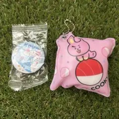 くら寿司 BT21 KOYA缶バッジ　COOKYクッションキーホルダー