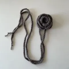 ハンドメイド　グレージュ　 ローズチョーカー