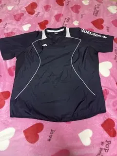 DESCENTE ブラック　Vネック ウォームアップウェア　ピステ