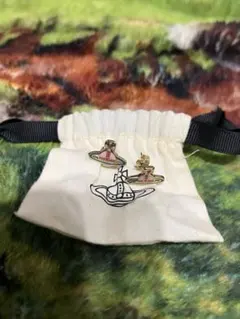 VivienneWestwoodピアス(両耳用)