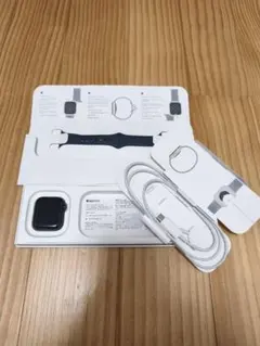 美品　Apple Watch SE 第2世代 40mm GPSモデルBT100%