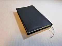 濃緑の本革の新書カバー（ビジネス新書最適サイズ）