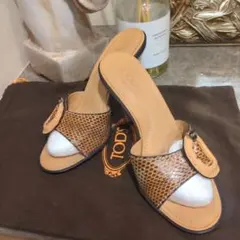 TOD'S トッズ パイソン柄 ミュール サンダル 35のサムネイル