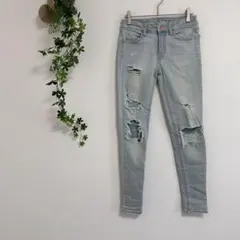 ［AMERICAN EAGLE］ダメージ加工スキニーデニム（XS~S）ストレッチのサムネイル