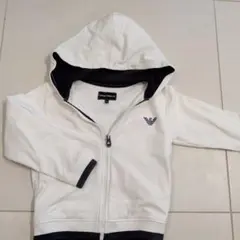 EMPORIO ARMANI ホワイトパーカー 6A　118cm