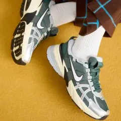 NIKE V2K RUN HJ4497-300 25.5cm US7 GREEN