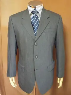 春夏物ダーバン３ボタンスーツ(A5サイズ)グレーx細ストライプ柄 日本製