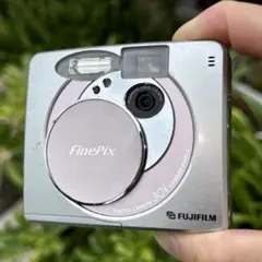 ☆動作OK FinePix 30i ピンク 乾電池式 おまけ付き 難あり ☆動作OK FinePix 30i ピンク 乾電池式 おまけ付き 難あり