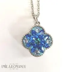 青い花 キラキラ ネックレス ★ ハンドメイド