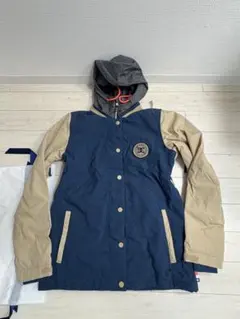 レディース　スノーボードウェアセット（ジャケット・パンツ・手袋・ゴーグル、帽子）