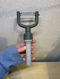 ハンドル付きピーラー グレーのサムネイル