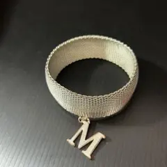 MaxMara ロゴ　M字型ブローチ　ストーン　ゴールド金具　クリア　大粒 MaxMara ロゴ M字型ブローチ ストーン ゴールド金具 クリア 大粒