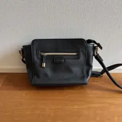 ハッシュアッシュ　ショルダーバッグ　ブラック