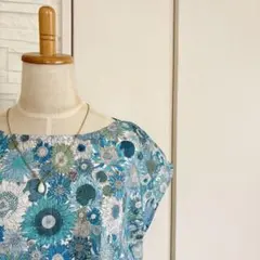 リバティ　タナローン　フレンチブラウス　スモールスザンナ　ブルーのサムネイル