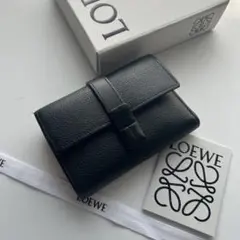 ✨美品✨LOEWE 三つ折り財布 アナグラム オールレザー 総柄 ブラック ロエベ三つ折り財布スモールバーティカルウォレットブラック