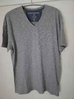 BANANA REPUBLIC Vネック Tシャツ グレー Mサイズのサムネイル