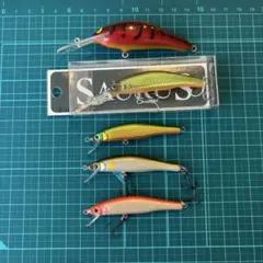 ザウルス　シーバスルアーセット SAURUS ザウルス シーバスルアーセット ケース付き - メルカリ