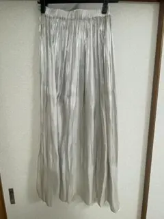 春夏おすすめ　シルバー フレアスカート Mサイズ