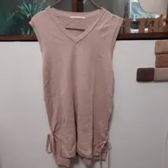 Urban Research 麻混ピンクベージュ Vネックニットベストusedのサムネイル