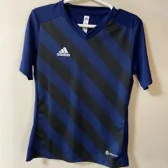 adidasTシャツ140センチ未使用