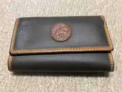 HUNTING WORLD グレー レザーキーケースのサムネイル
