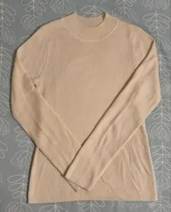 美品★【GU】ジーユー リブハイネックセーター 毛玉できにくい(M)