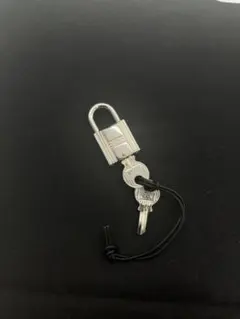HERMES エルメス カデナ パドロック 鍵2本付き - メルカリ