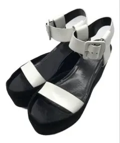 2026年最新】Celine フィービー サンダルの人気アイテム - メルカリ