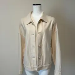 ユニクロ　ベージュ ボタン付きカジュアルジャケット
