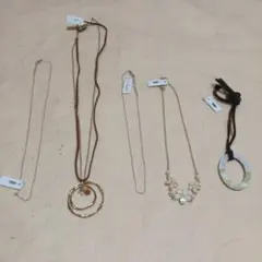 五点まとめ売り　ネックレス　アクセサリー　　①⑦