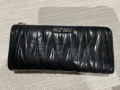 miu miu ブラック レザー 長財布のサムネイル