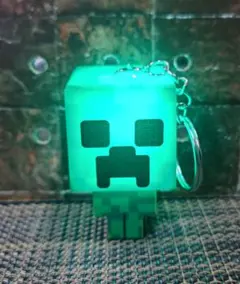 【新品/動作確認のみ】 マインクラフト/光るクリーパー　キーホルダー