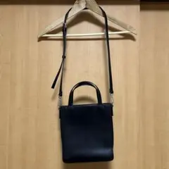 SENSE OF PLACE ブラックショルダーバッグ