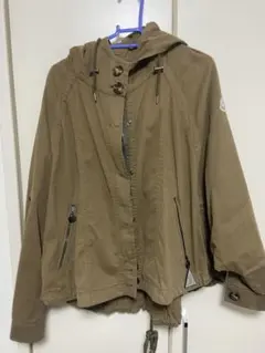 MONCLER 国内正規品　ブラウン フード付きジャケット