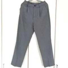 テーパードスラックスパンツ