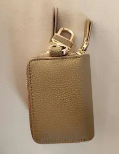 Item thumbnail for item a3776df3-c785-46d0-8eda-c04e24baf394