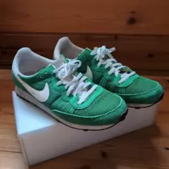 NIKE　スニーカー　グリーン　26.5センチ　US8.5