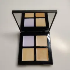 shu uemura シュウウエムラ アンリミテッドCCCクワッド コンシーラーのサムネイル