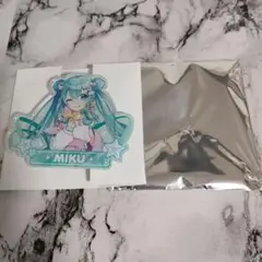 初音ミク ヴィレヴァン 缶バッジ 鏡の国 ピンク ブラック 初音ミク ヴィレヴァン 缶バッジ 鏡の国 ピンク ブラック - メルカリ