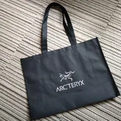 ARC'TERYX ショッパー トートバッグ 黒 アークテリクスのサムネイル