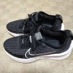 NIKE スニーカー　23.5 黒