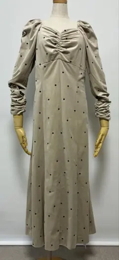 マイストラーダ購入　起毛水玉刺繍ワンピ　ベージュ